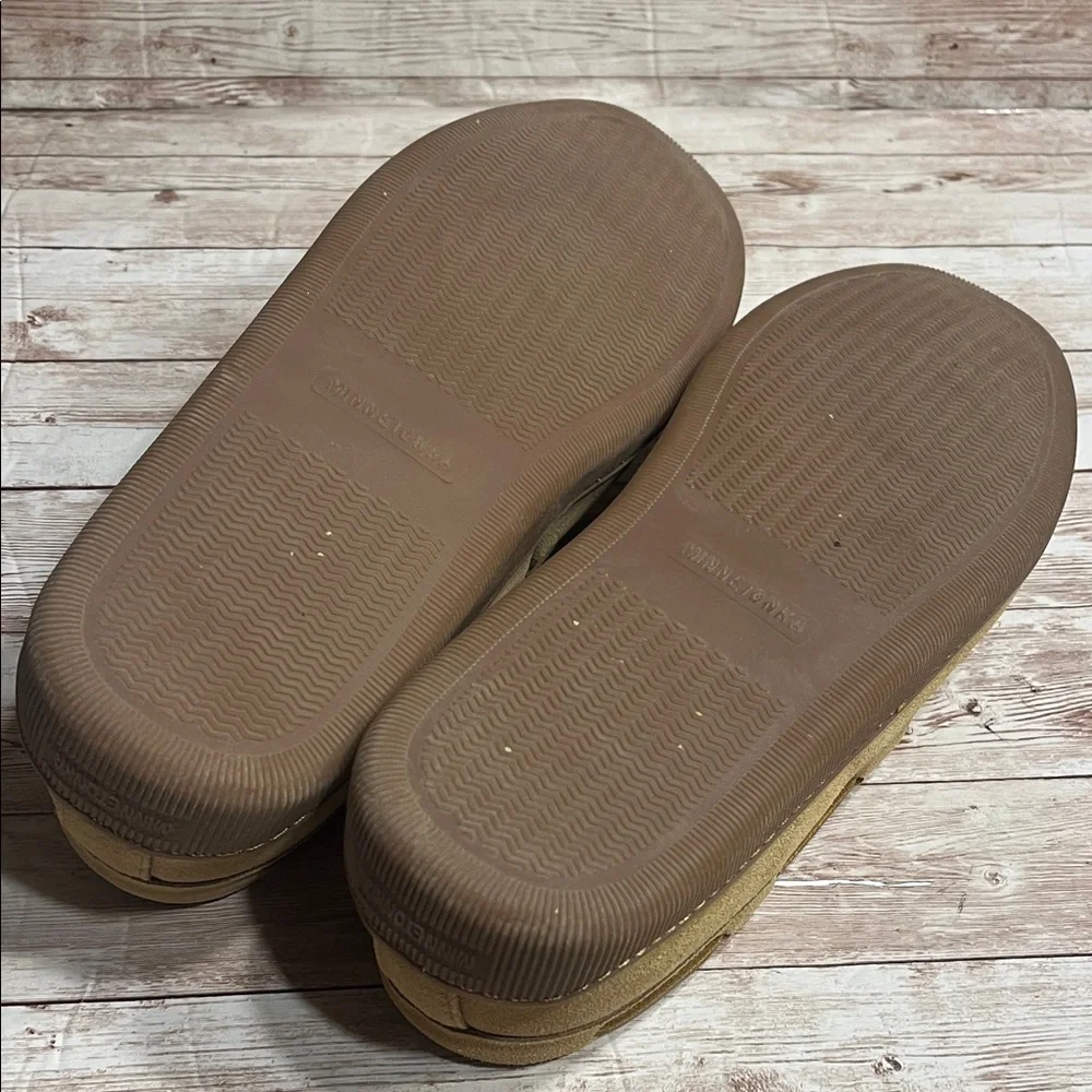 Minnetonka Pile Lined Hard Sole Men's Tan Suede Loafers Slippers 13W